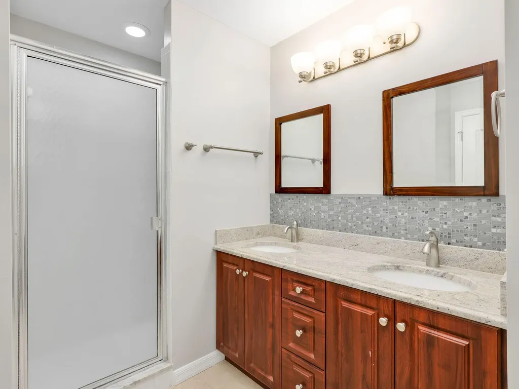 1042 Mainsail Drive Naples FL 34114