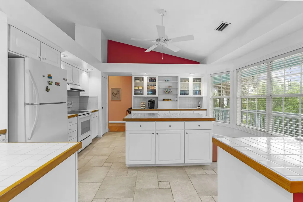 380 Periwinkle Court Marco Island FL 34145