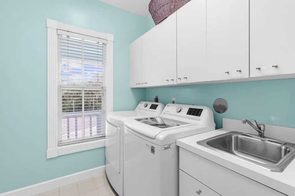 380 Periwinkle Court Marco Island FL 34145