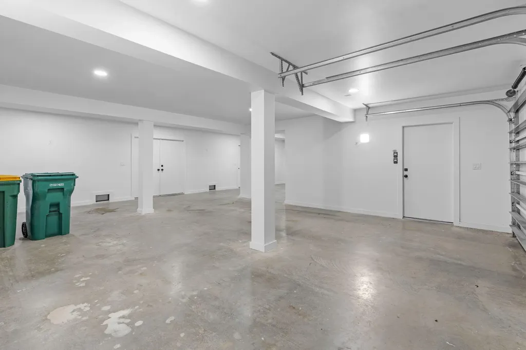 380 Periwinkle Court Marco Island FL 34145