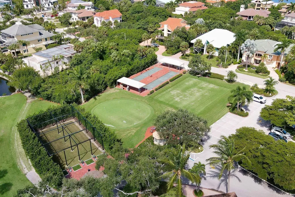 380 Periwinkle Court Marco Island FL 34145