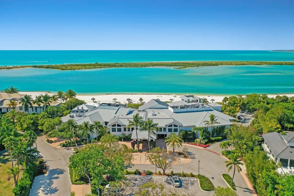 380 Periwinkle Court Marco Island FL 34145