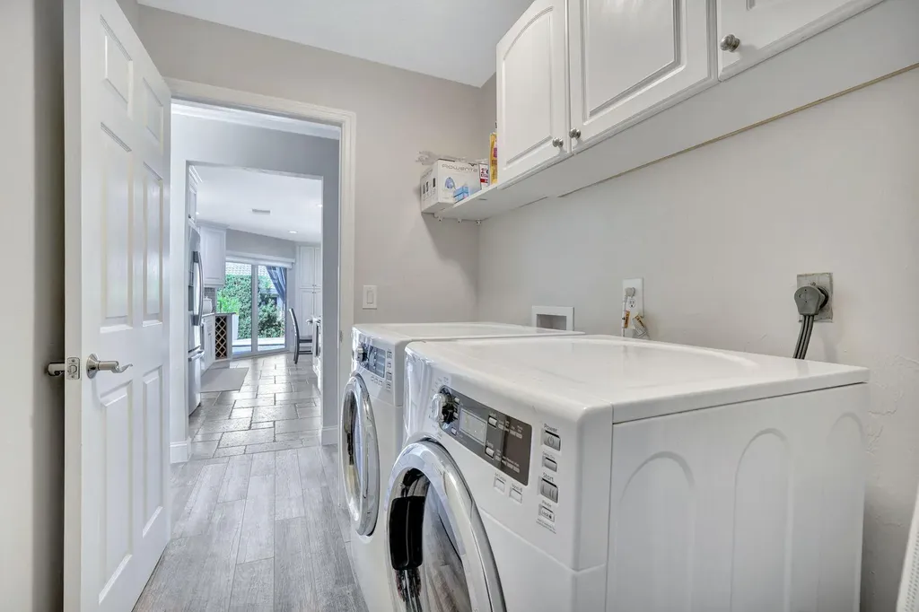 1350 Waikiki Court Marco Island FL 34145