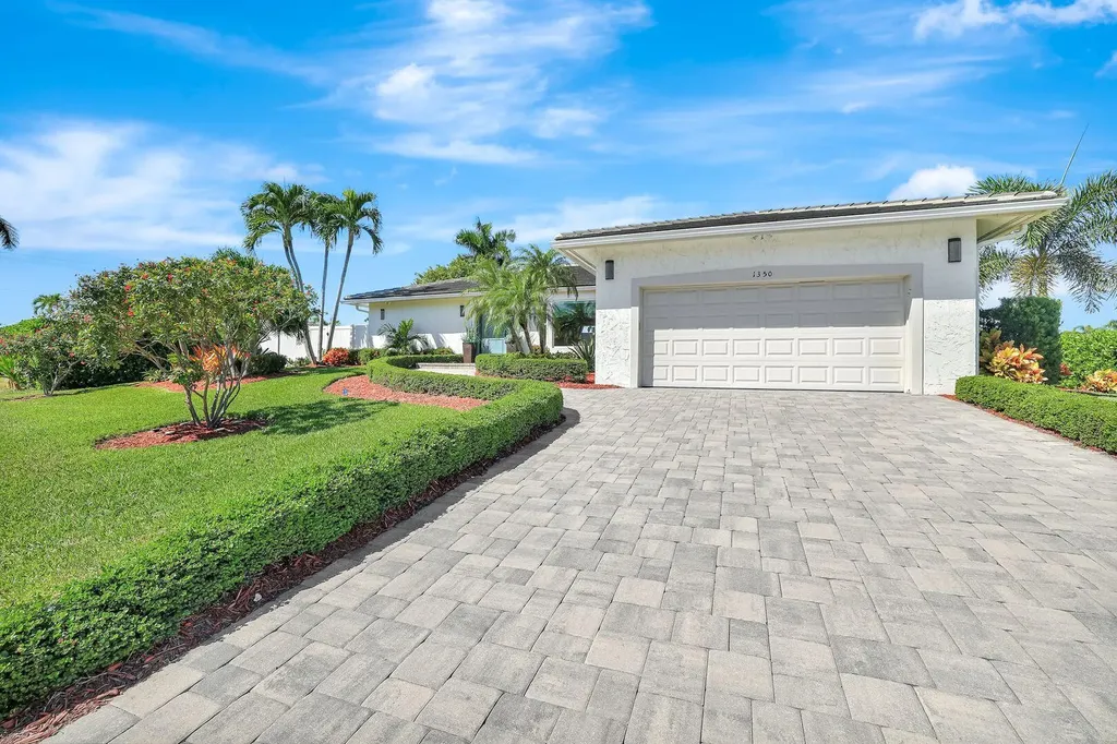 1350 Waikiki Court Marco Island FL 34145