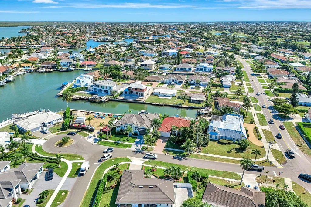 1350 Waikiki Court Marco Island FL 34145