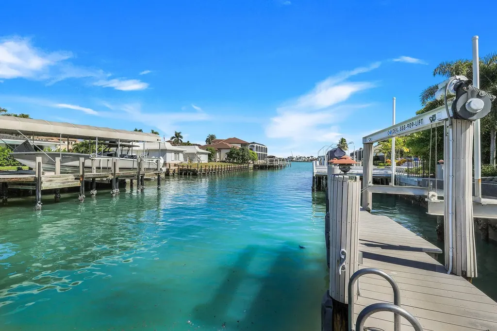 864 Magnolia Court Marco Island FL 34145