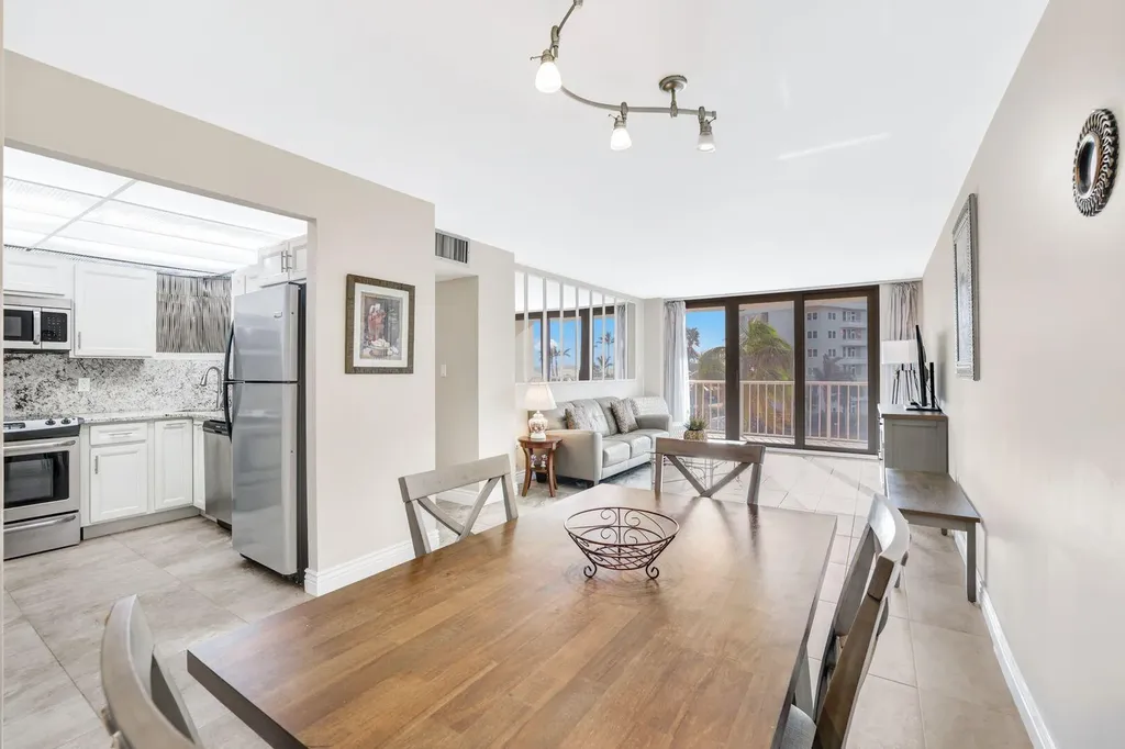 260 Seaview Court Marco Island FL 34145