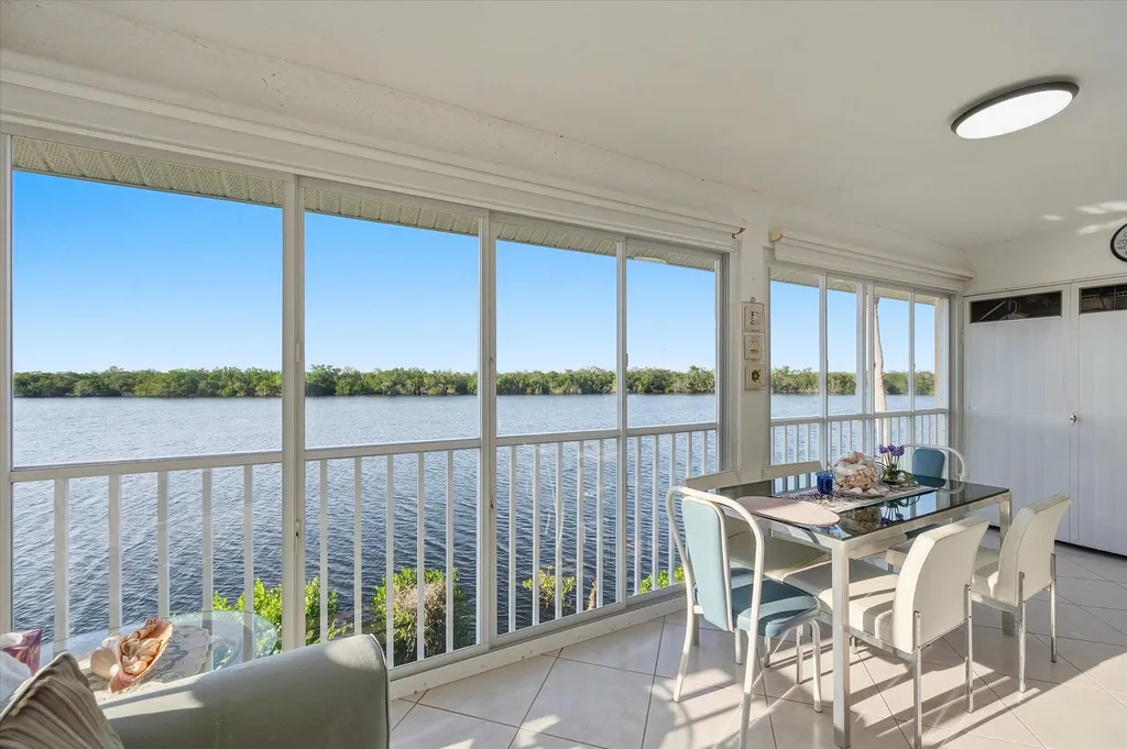 1165 Mainsail Drive Naples FL 34114