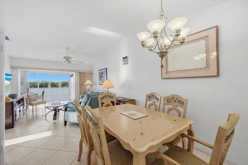 1165 Mainsail Drive Naples FL 34114