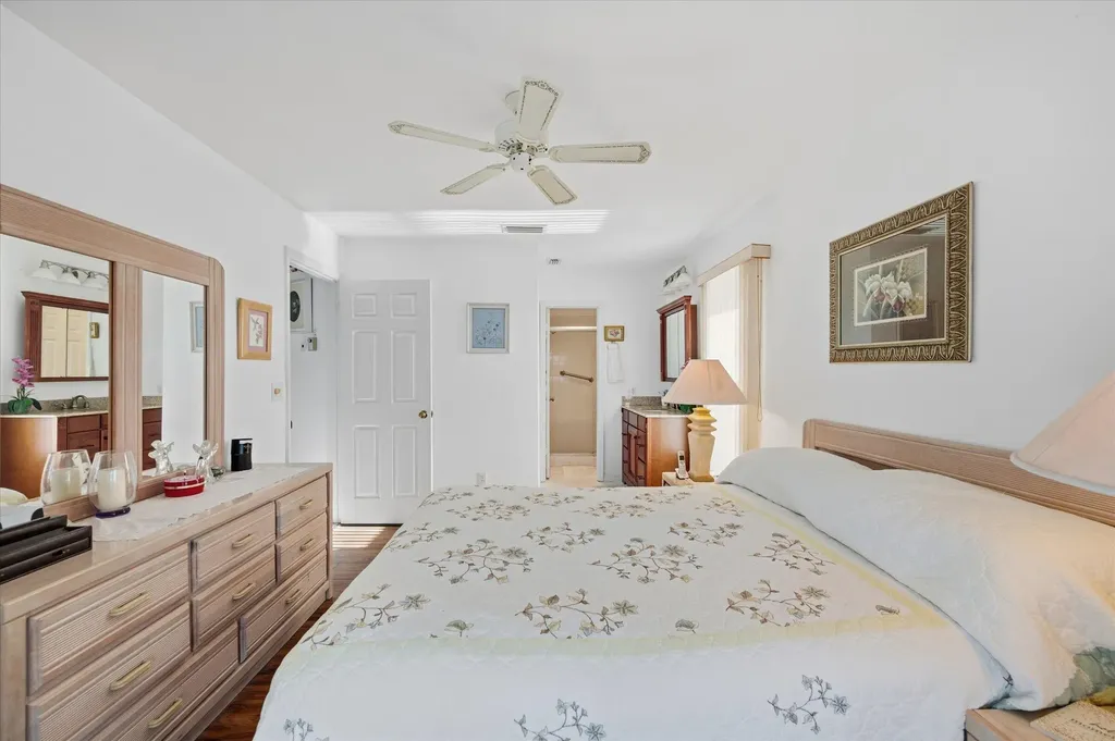 1165 Mainsail Drive Naples FL 34114