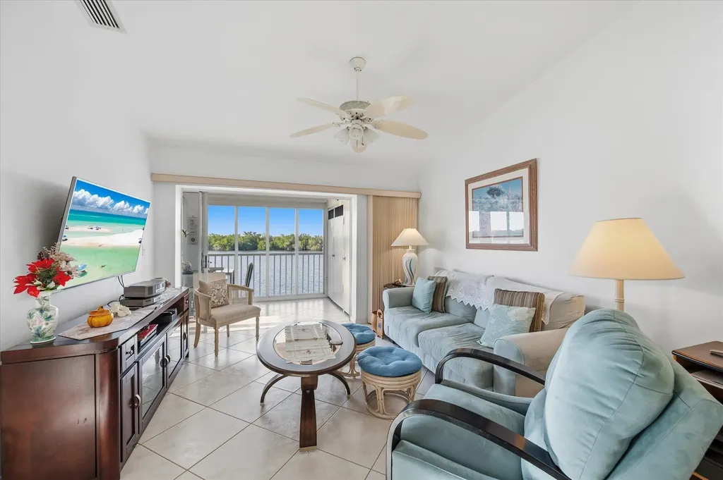 1165 Mainsail Drive Naples FL 34114