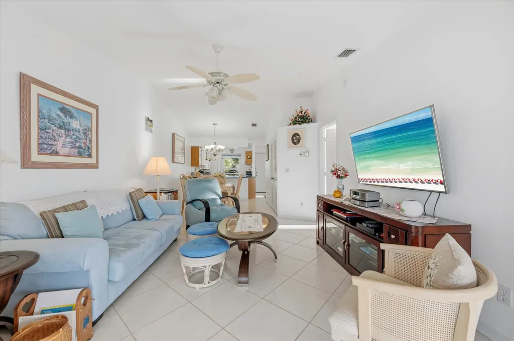 1165 Mainsail Drive Naples FL 34114