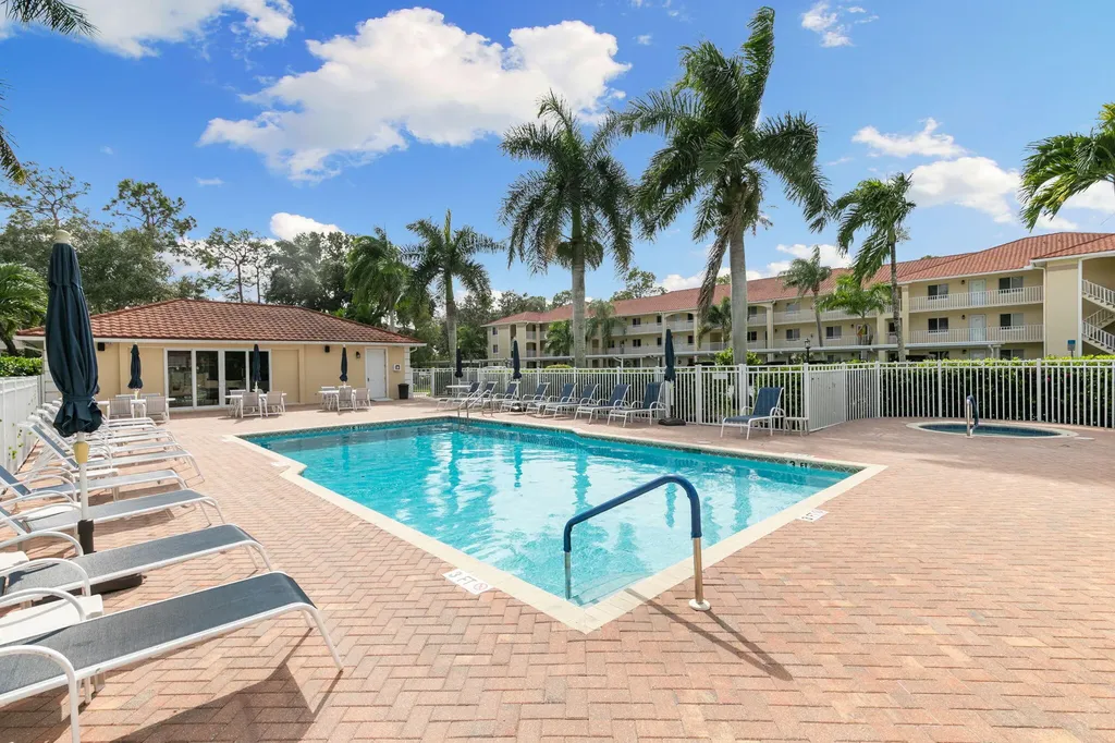 3685 Amberly Circle Naples FL 34112