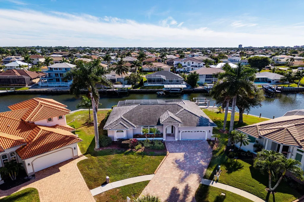 196 Richmond Court Marco Island FL 34145