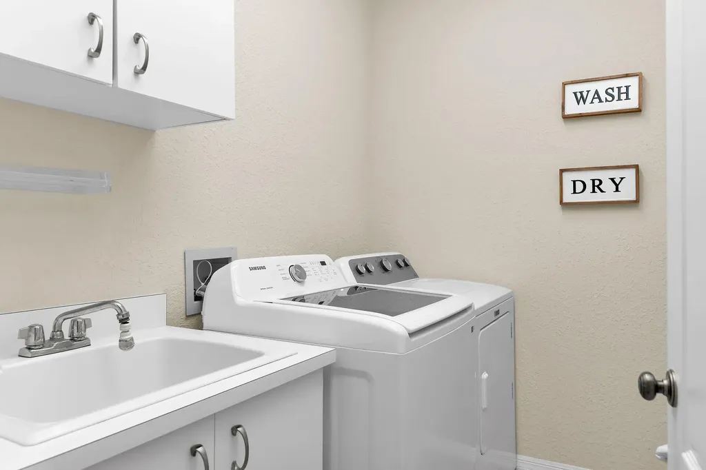 196 Richmond Court Marco Island FL 34145