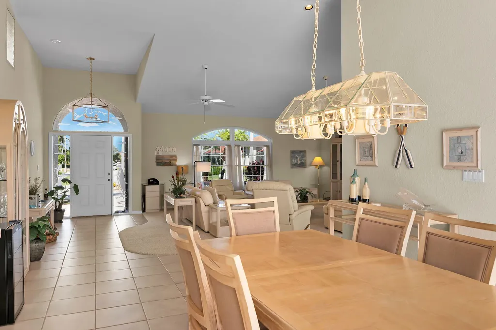 196 Richmond Court Marco Island FL 34145