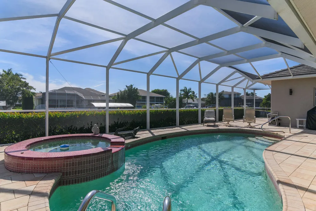 196 Richmond Court Marco Island FL 34145