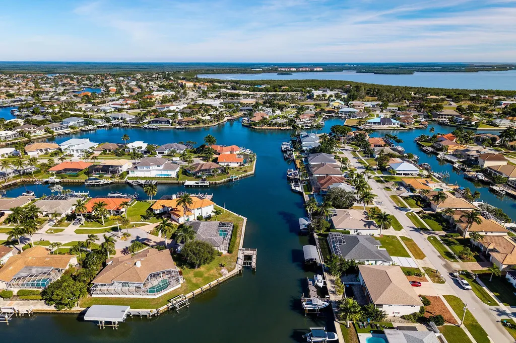 196 Richmond Court Marco Island FL 34145