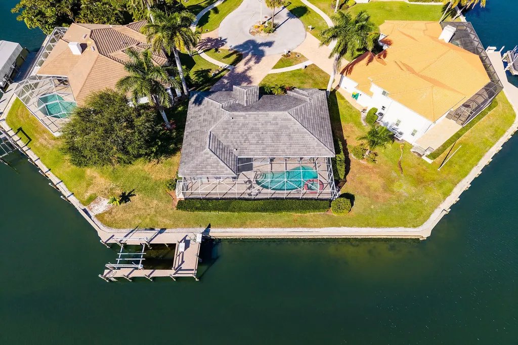 196 Richmond Court Marco Island FL 34145