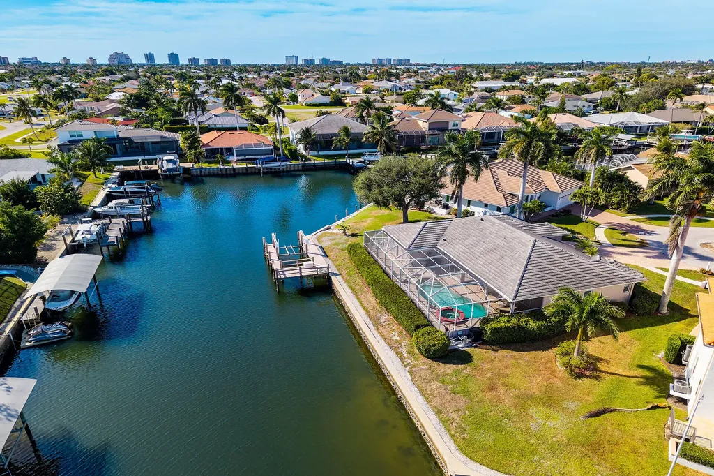 196 Richmond Court Marco Island FL 34145