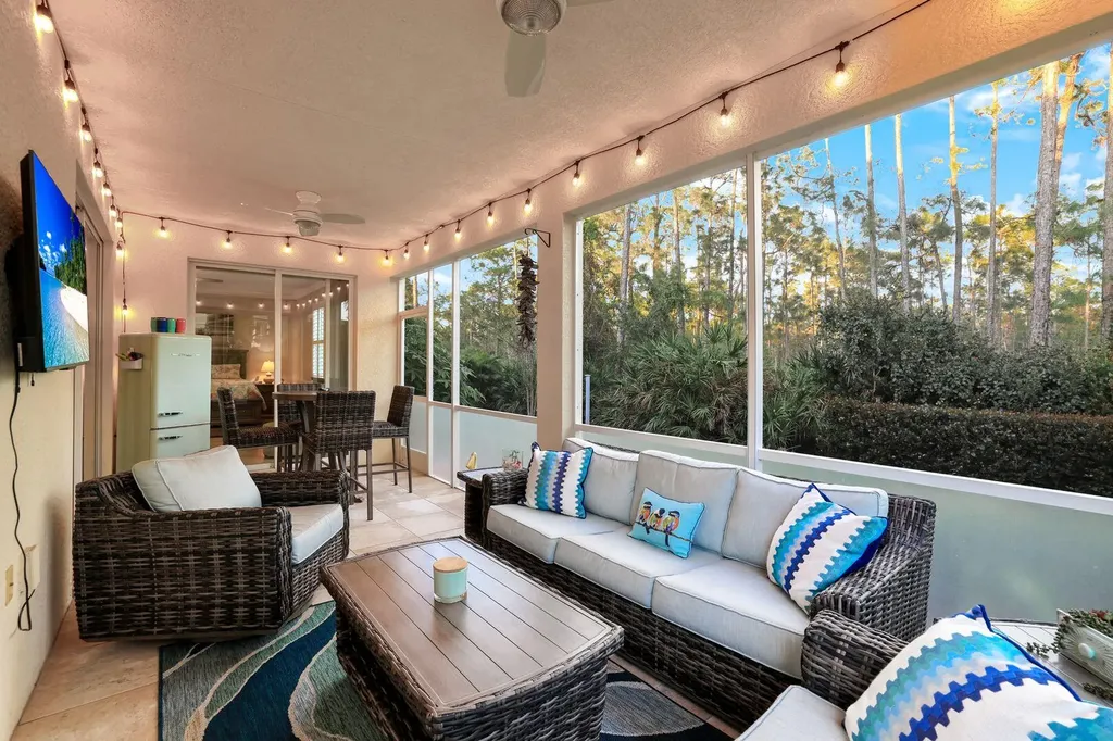 7878 Clemson Street Naples FL 34104