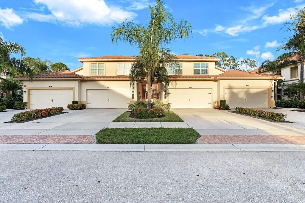 7878 Clemson Street Naples FL 34104