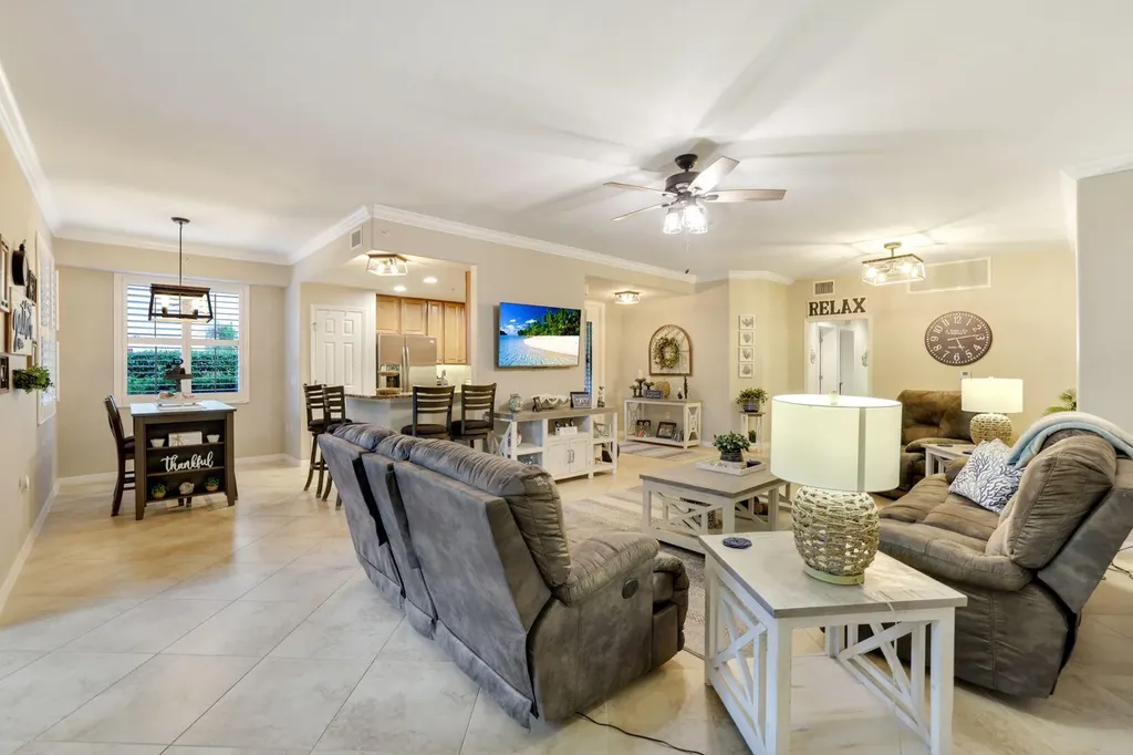 7878 Clemson Street Naples FL 34104