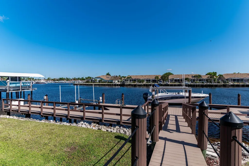 171 Sunset Cay Naples FL 34114