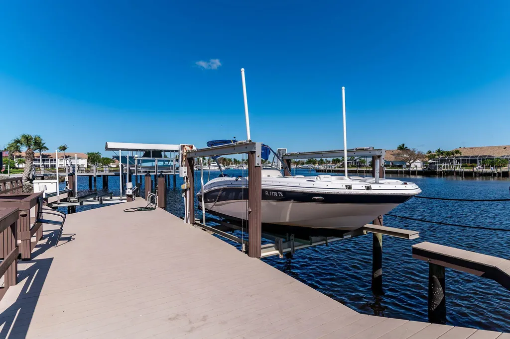 171 Sunset Cay Naples FL 34114