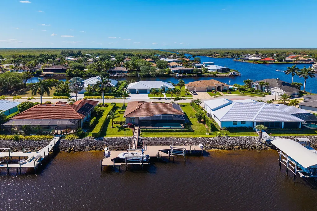 171 Sunset Cay Naples FL 34114