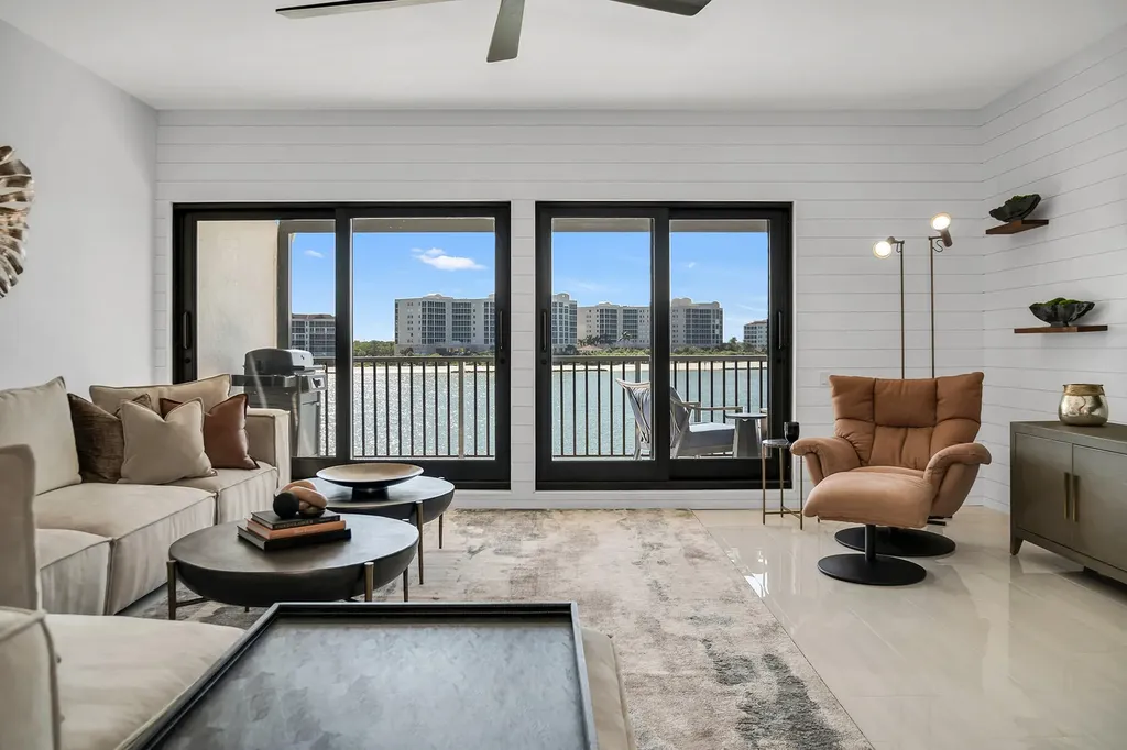 533 La Peninsula Boulevard Naples FL 34113