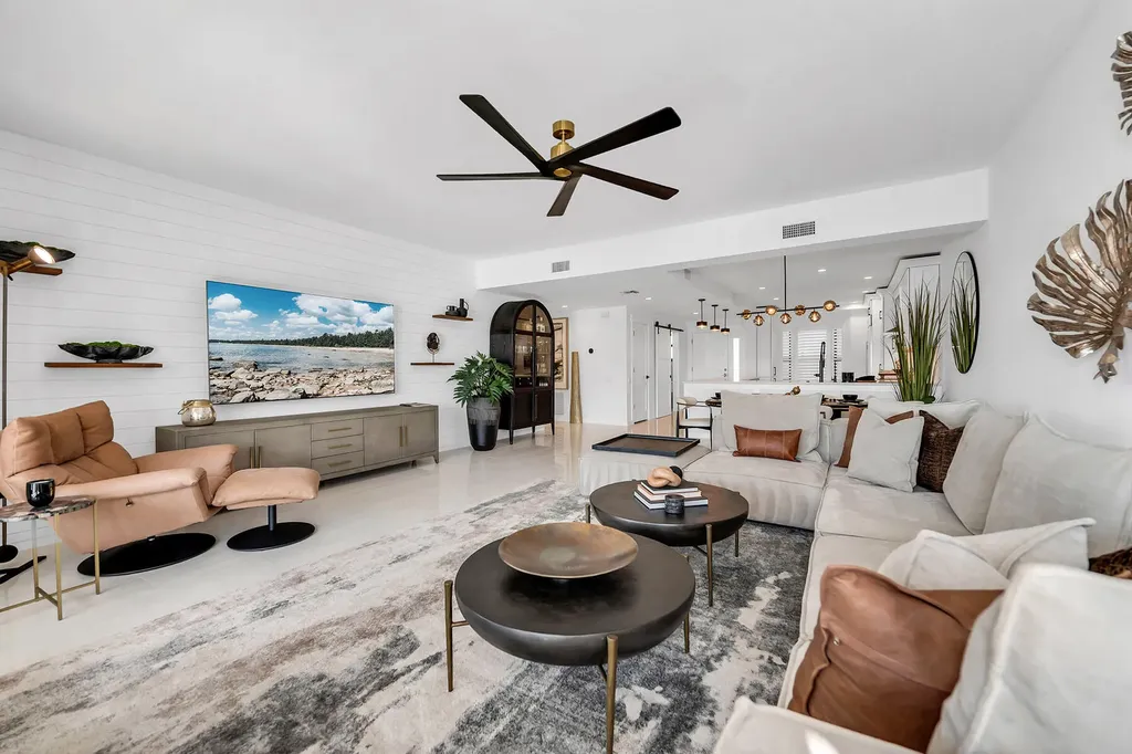 533 La Peninsula Boulevard Naples FL 34113