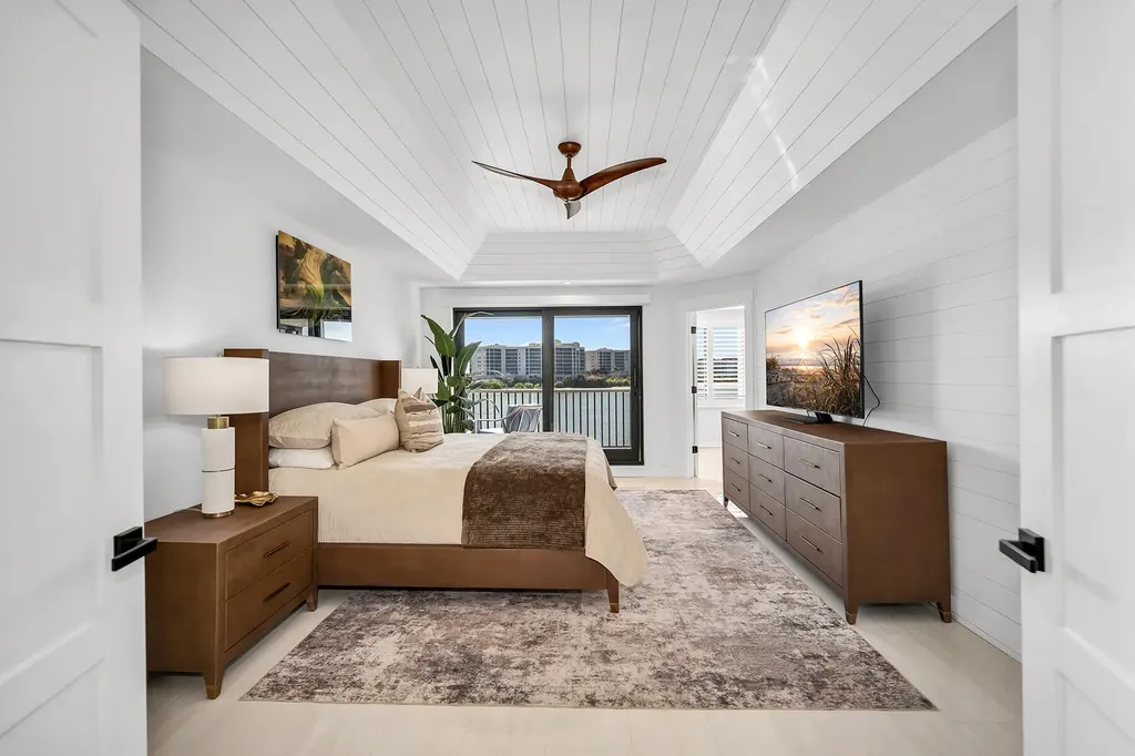 533 La Peninsula Boulevard Naples FL 34113