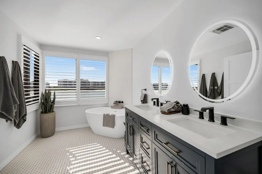 533 La Peninsula Boulevard Naples FL 34113