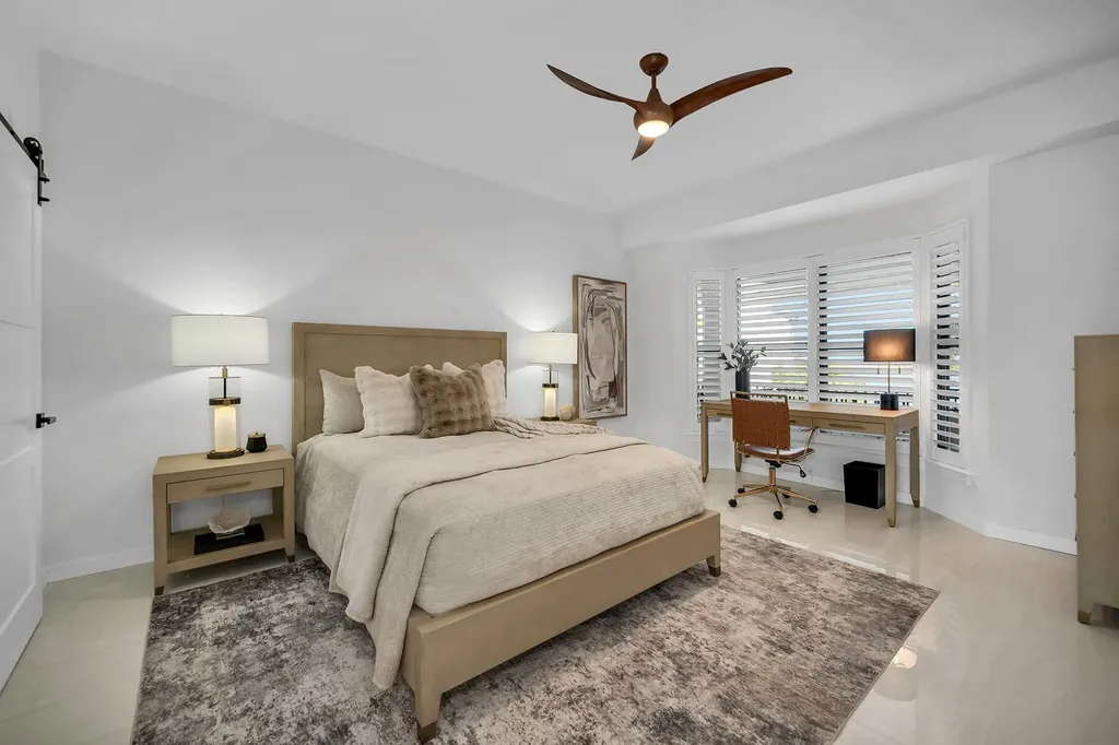 533 La Peninsula Boulevard Naples FL 34113