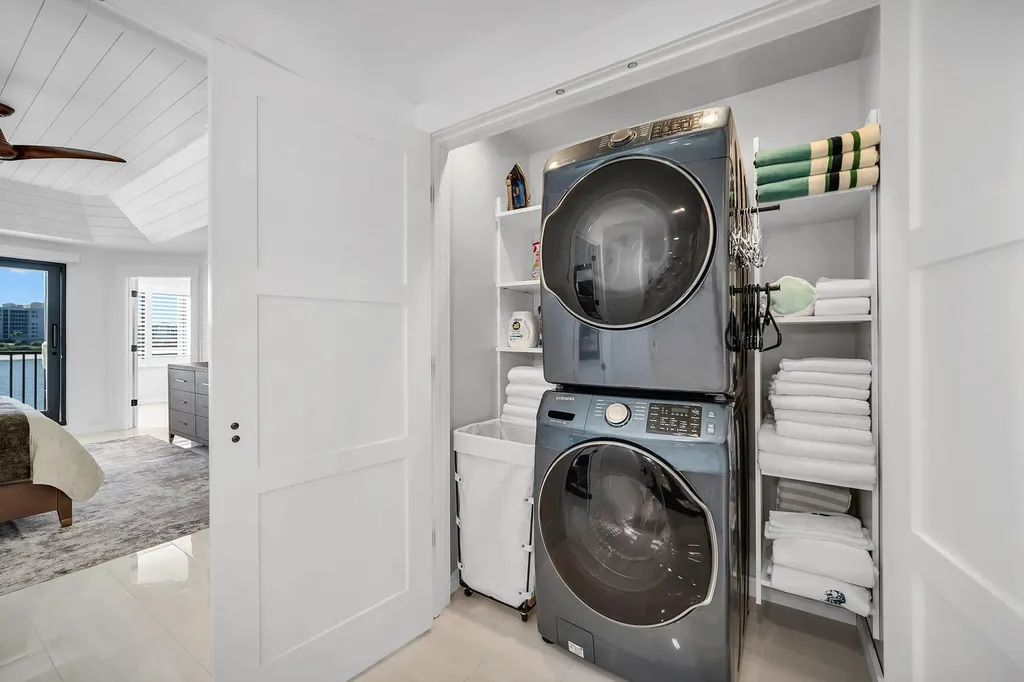 533 La Peninsula Boulevard Naples FL 34113