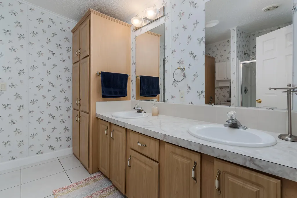 255 Riverwood Road Naples FL 34114