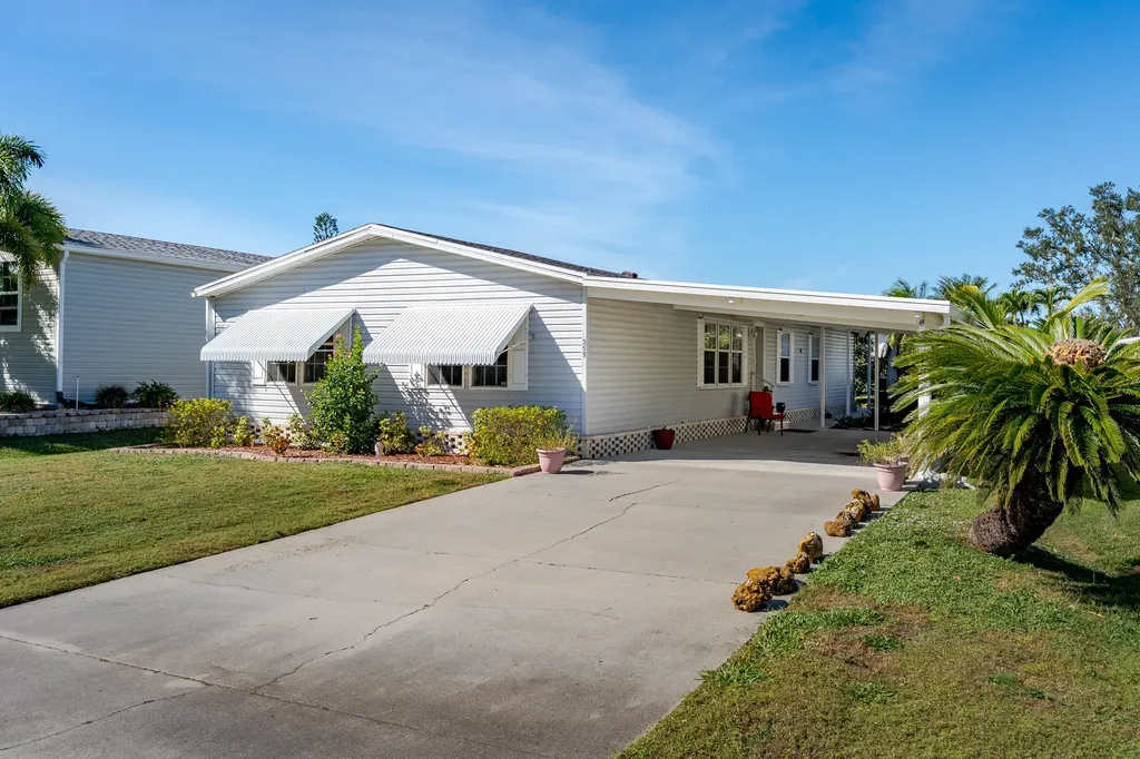 255 Riverwood Road Naples FL 34114