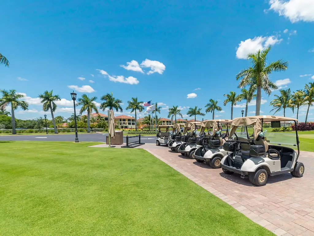 1294 Rialto Way Naples FL 34114