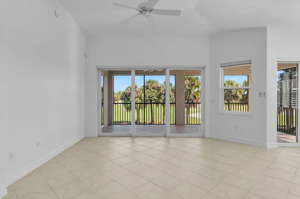 1294 Rialto Way Naples FL 34114