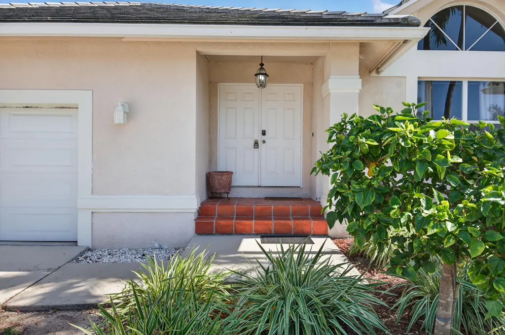 51 Hickory Court Marco Island FL 34145