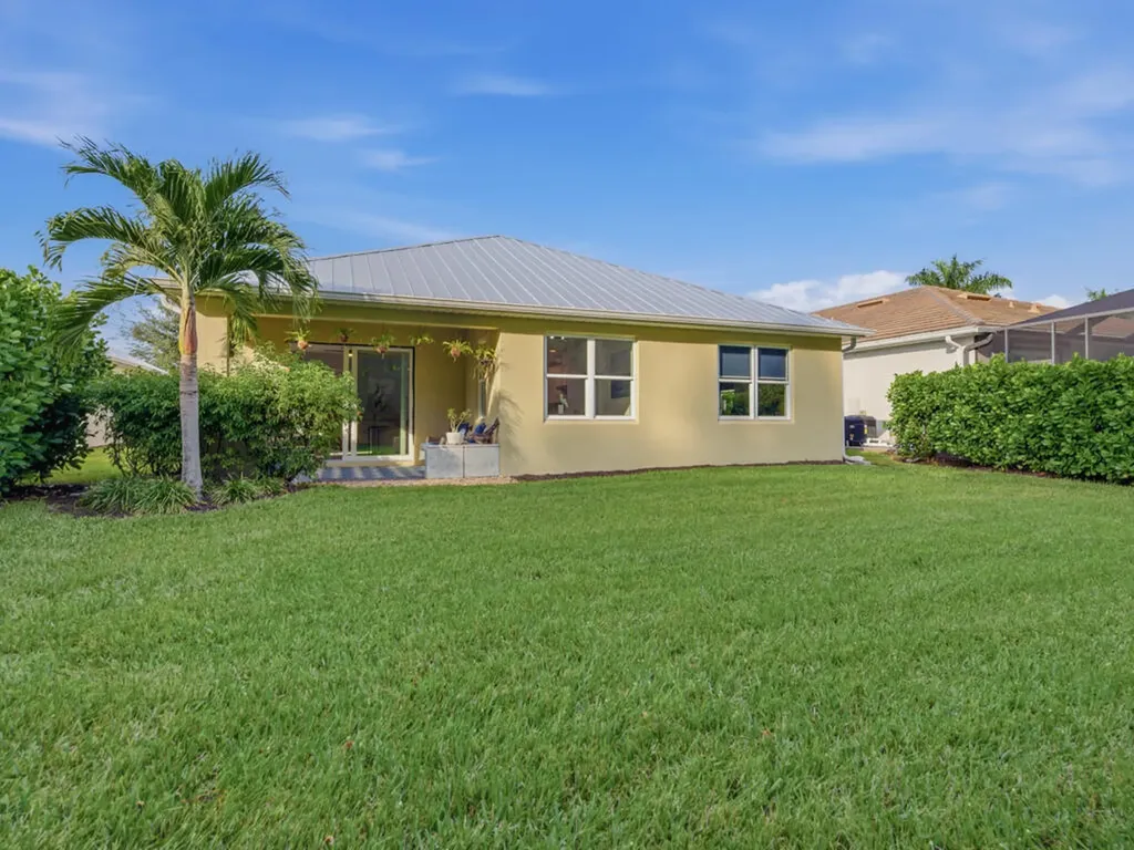 14567 Topsail Drive Naples FL 34114