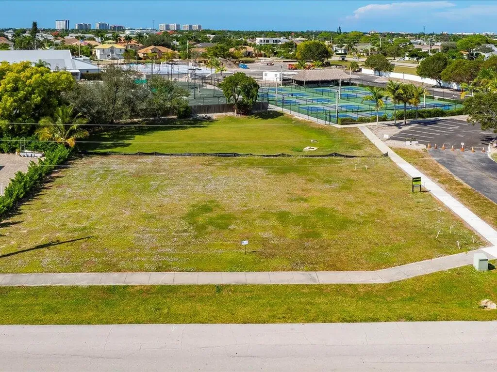 116 Gulfstream Street Marco Island FL 34145