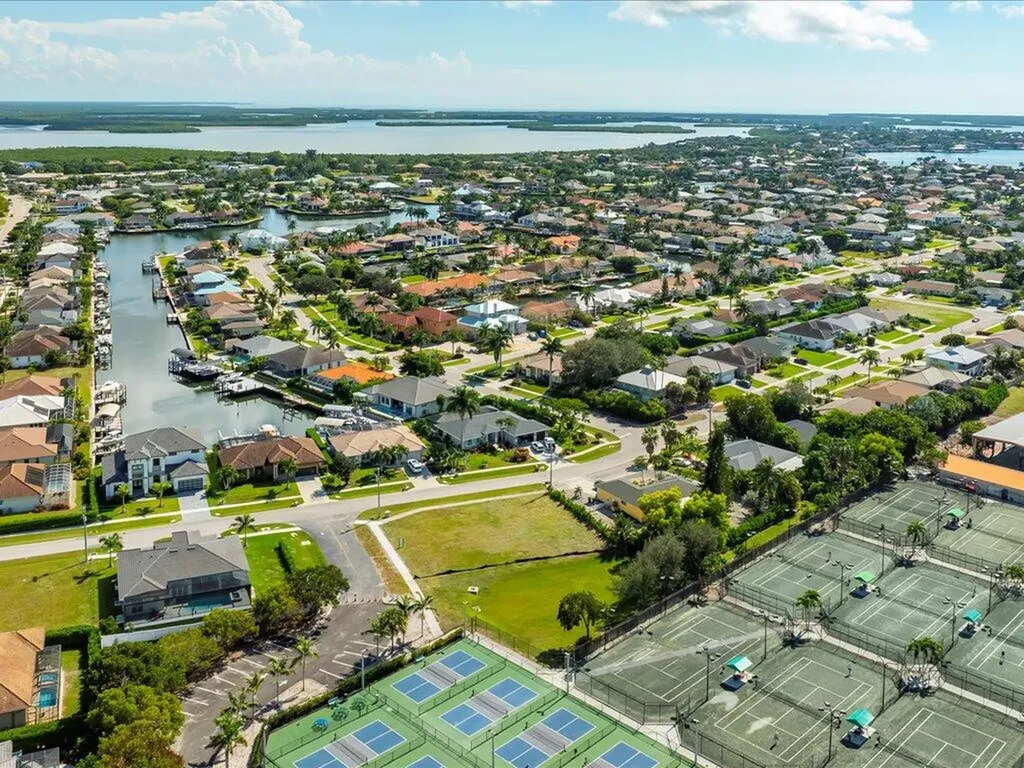 116 Gulfstream Street Marco Island FL 34145