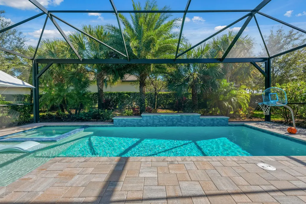 2796 Amaranda Court Naples FL 34114