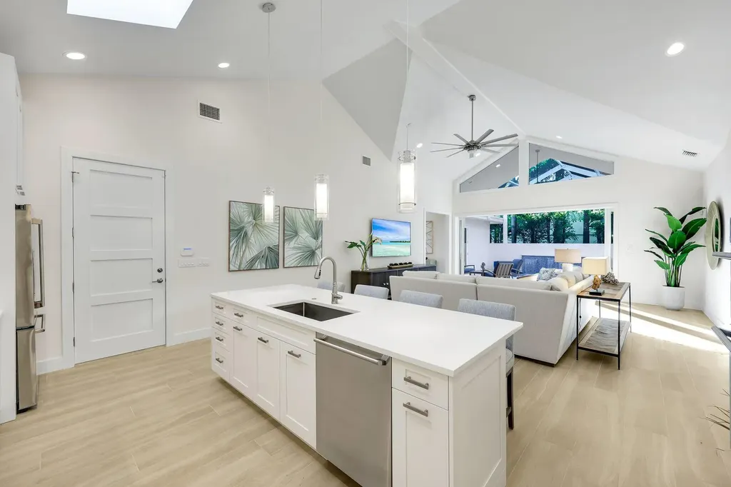 2100 Curtis Street Naples FL 34112