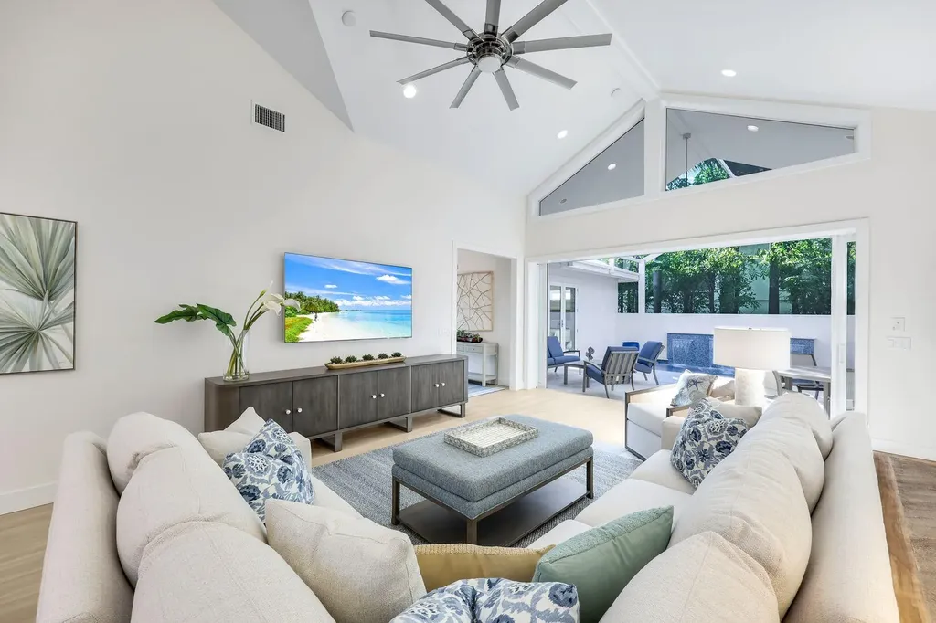 2100 Curtis Street Naples FL 34112