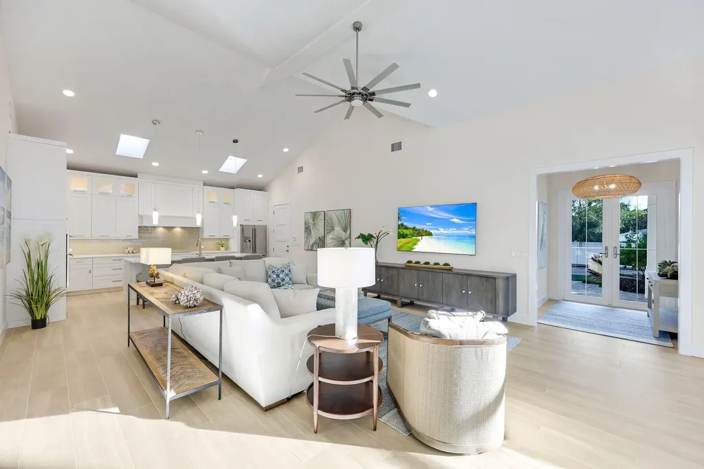 2100 Curtis Street Naples FL 34112