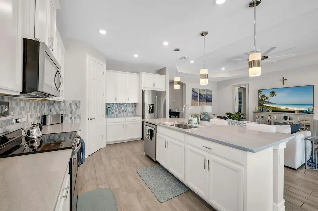 18718 Lake Hammock Drive Naples FL 34114