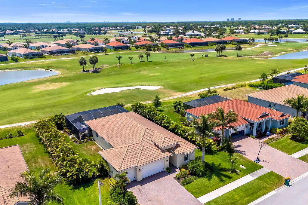 18718 Lake Hammock Drive Naples FL 34114